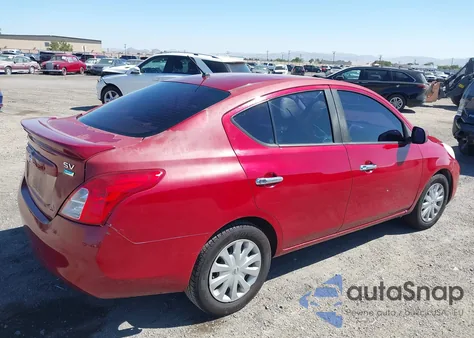 2014 Nissan Versa 1.6 Sv z USA, uszkodzony, nr VIN 3N1CN7AP3EL870888